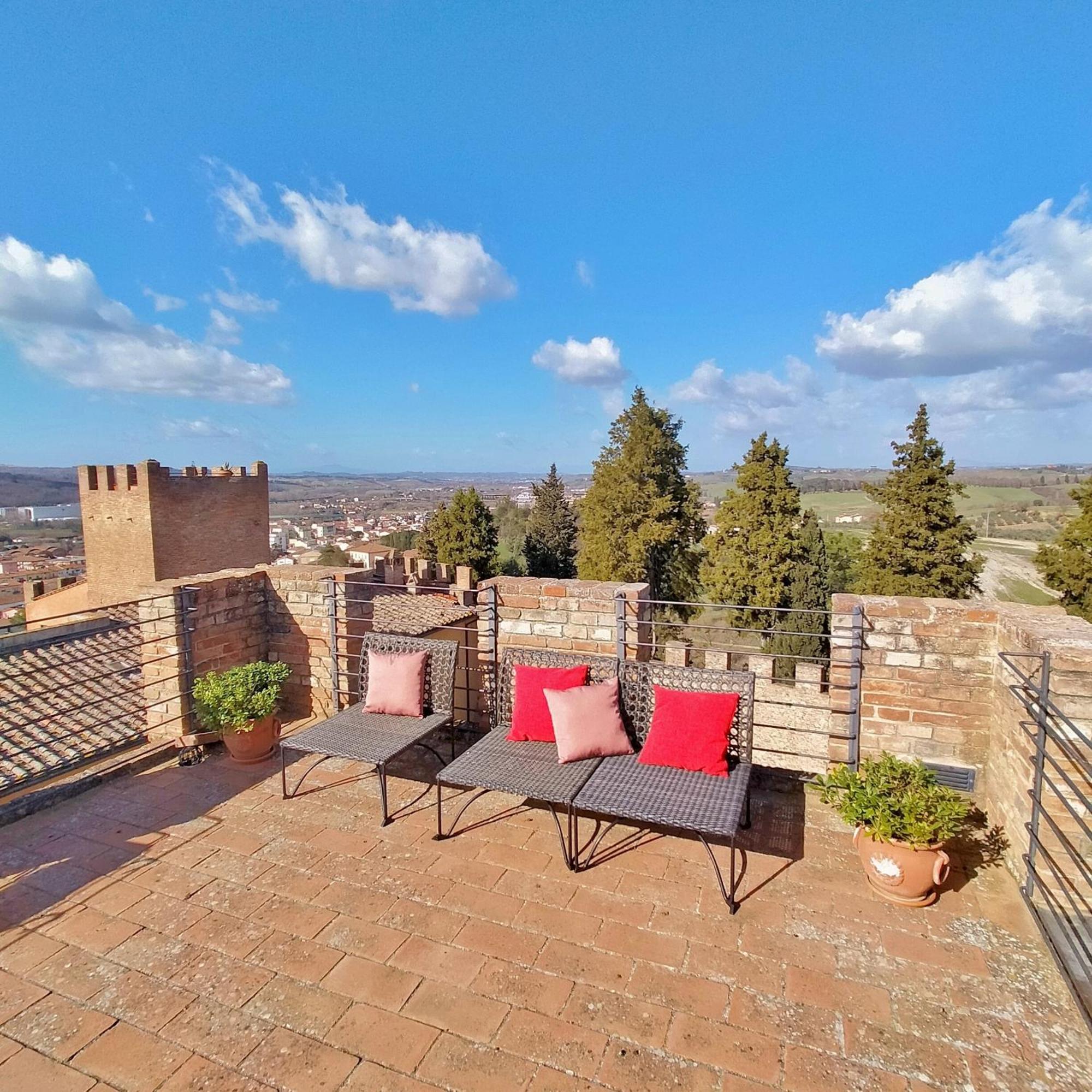 Palazzo Stiozzi Ridolfi Apartment Certaldo Bagian luar foto