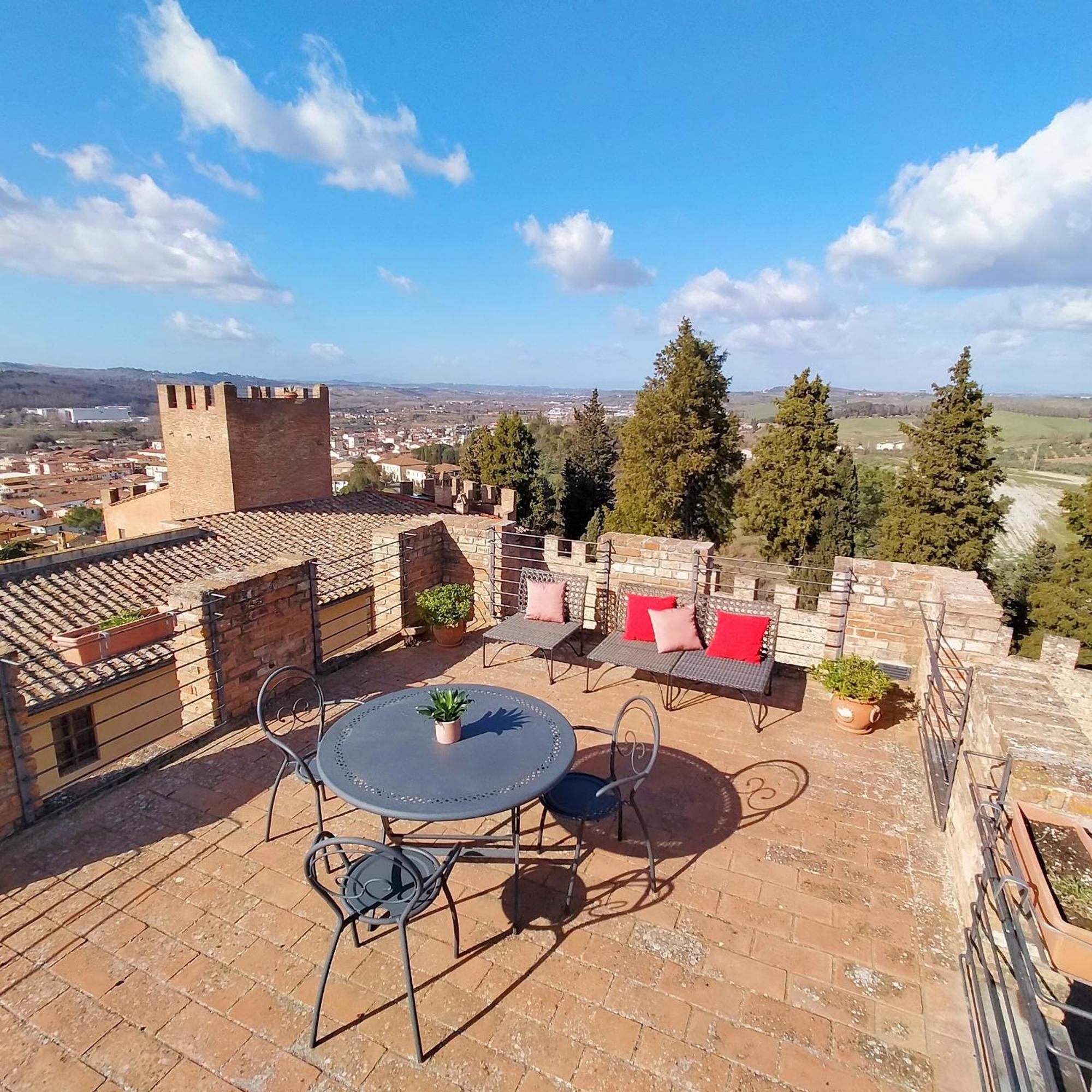 Palazzo Stiozzi Ridolfi Apartment Certaldo Bagian luar foto