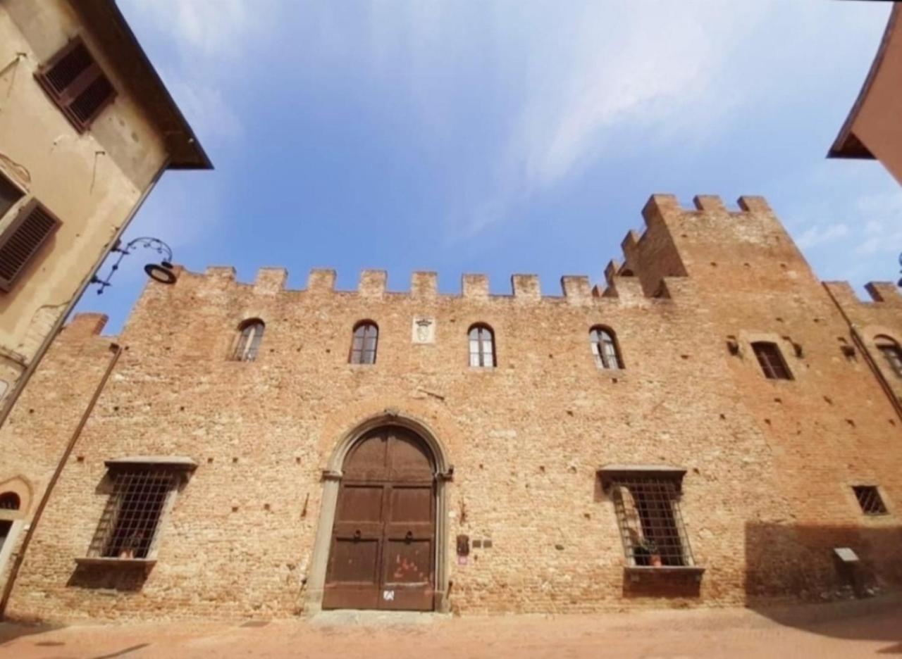 Palazzo Stiozzi Ridolfi Apartment Certaldo Bagian luar foto